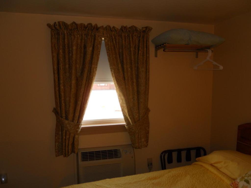 Autumn Breeze Motor Lodge North Woodstock Quarto foto
